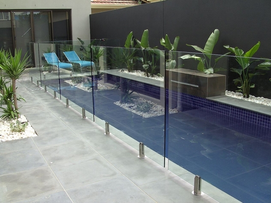 China Glass Swimming Pool Fencing , 85% Light Transmittance Glass Pool Safety Fence supplier