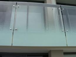 China ISO12543 Balcony Glass Railing , Frameless Glass Railings For Decks supplier