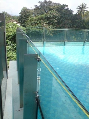 China Clear Laminated Pool Fencing Glass PVB Single Glass Thick 19 mm supplier